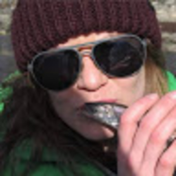 Meet your Posher, Lorelle - Picture 1 of 1